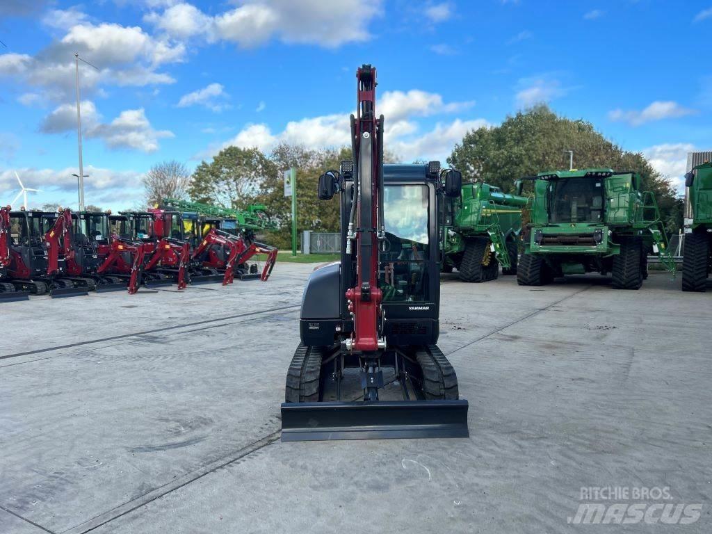 Yanmar SV26 Малые экскаваторы 7т-12т