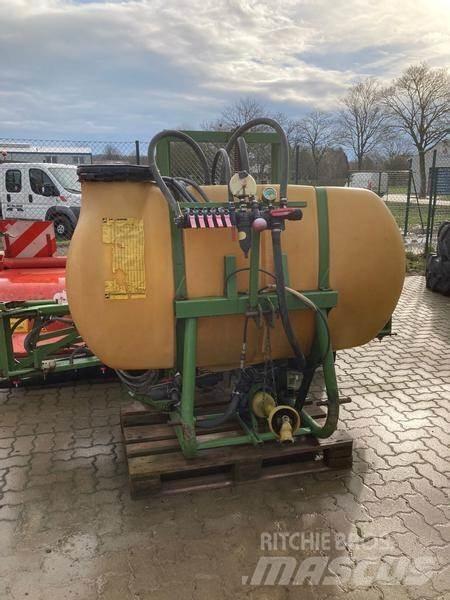 Amazone US604T Прицепные опрыскиватели