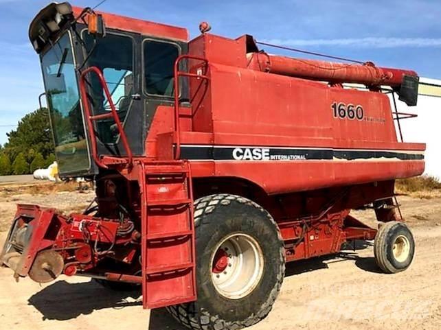 Case IH 1660 Зерноуборочные комбайны