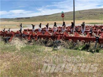 Case IH 1820 Гребнеобразователи