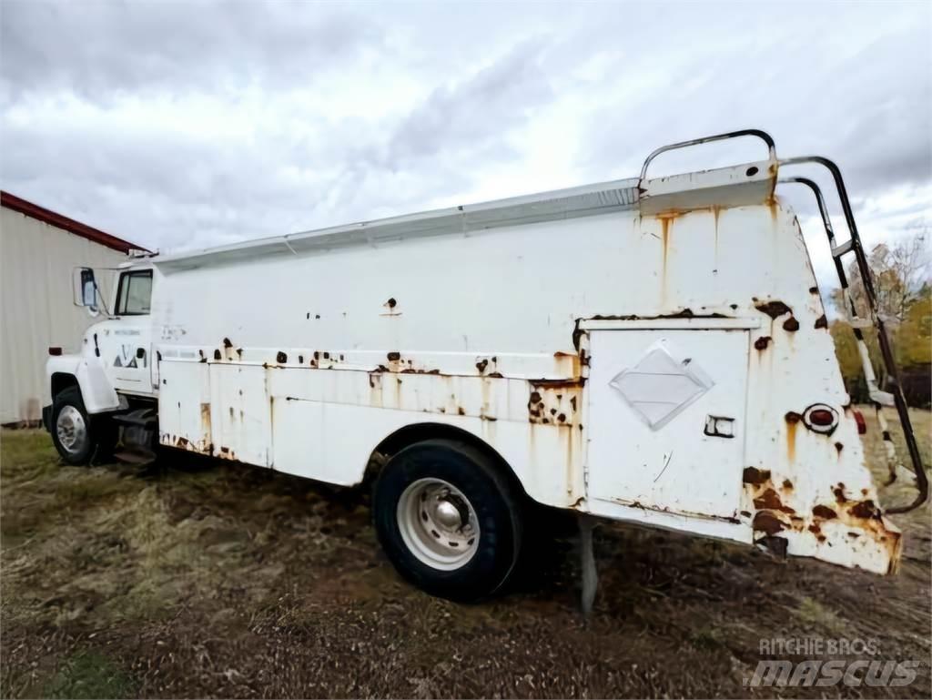 Ford LN8000 Специальные грузовики
