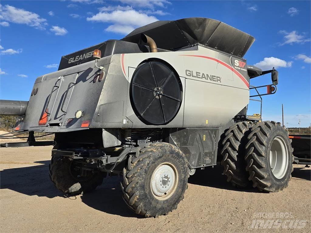 Gleaner S97 Зерноуборочные комбайны
