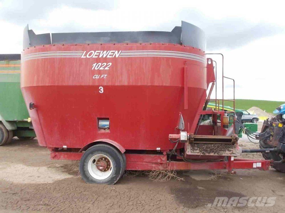  Loewen 1022 Кормораздатчики