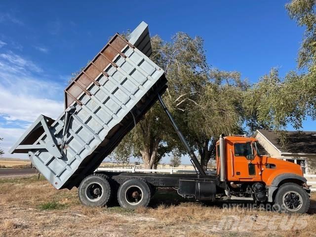 Mack GU713 Специальные грузовики