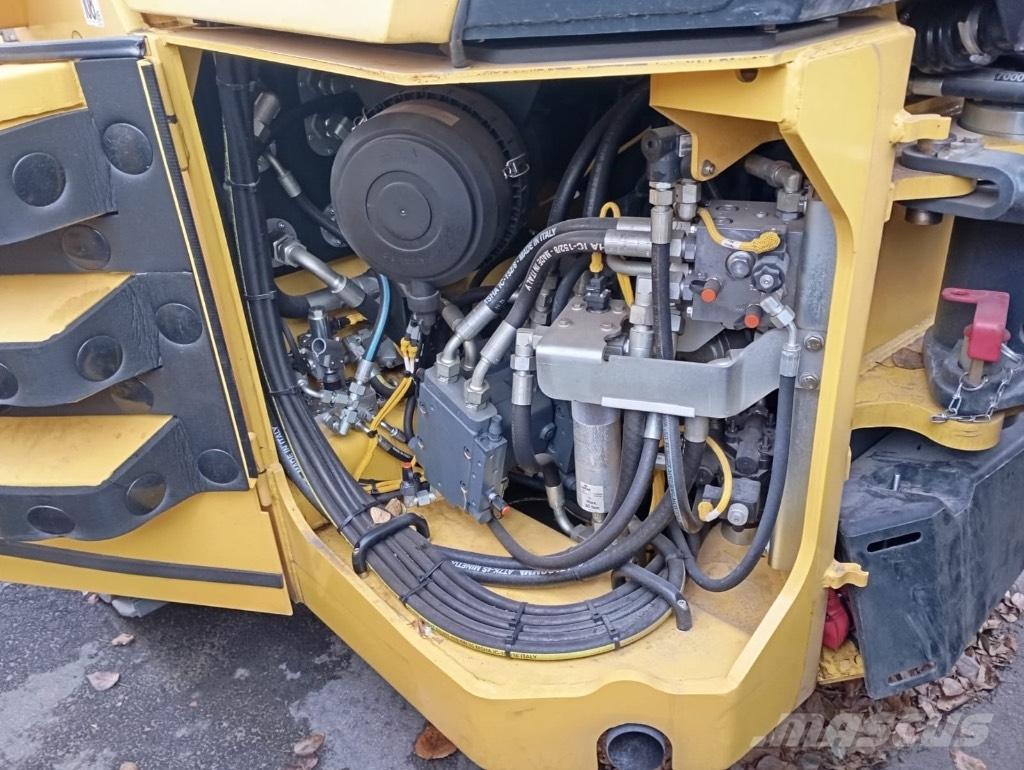 Bomag BW 203 AD-4 Катки тротуарные