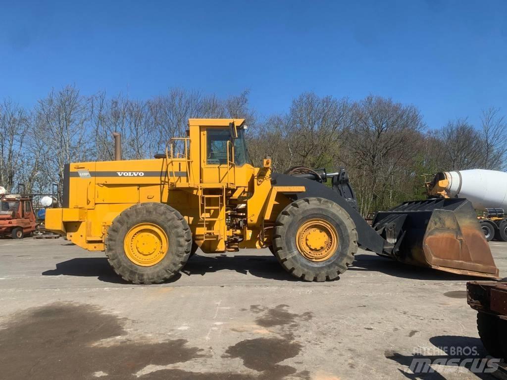Volvo L330C Фронтальные погрузчики