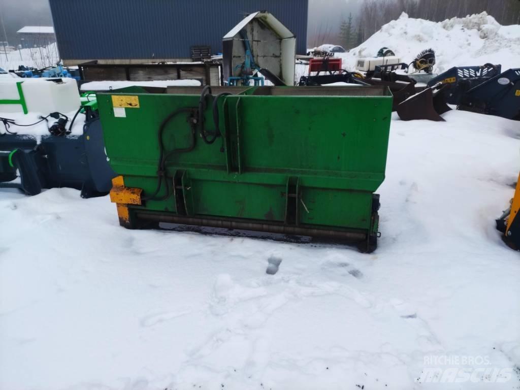 Ala-talkkari SL1400 Пескоразбрасыватели