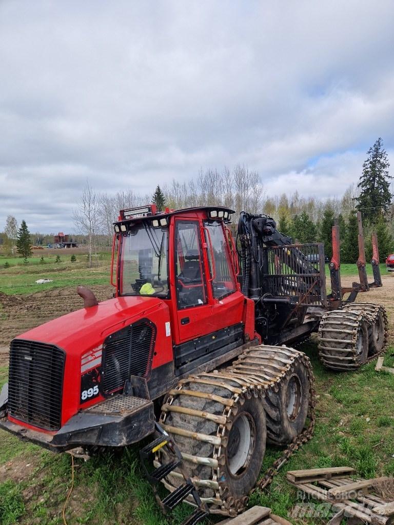 Komatsu 895 Форвардеры
