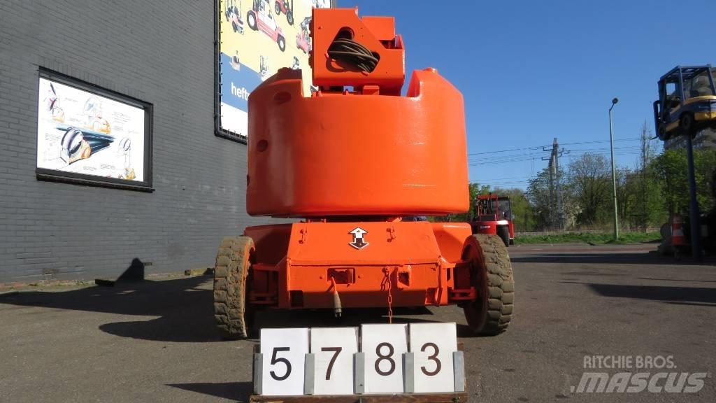 JLG E400AJPN Коленчатые подъемники
