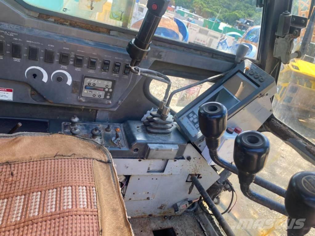 Kobelco CKE 2500 Гусеничные краны