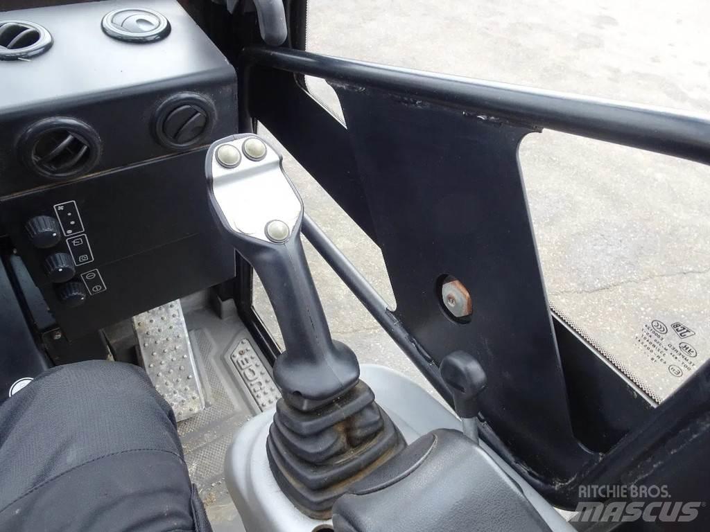 JCB 403 Фронтальные погрузчики