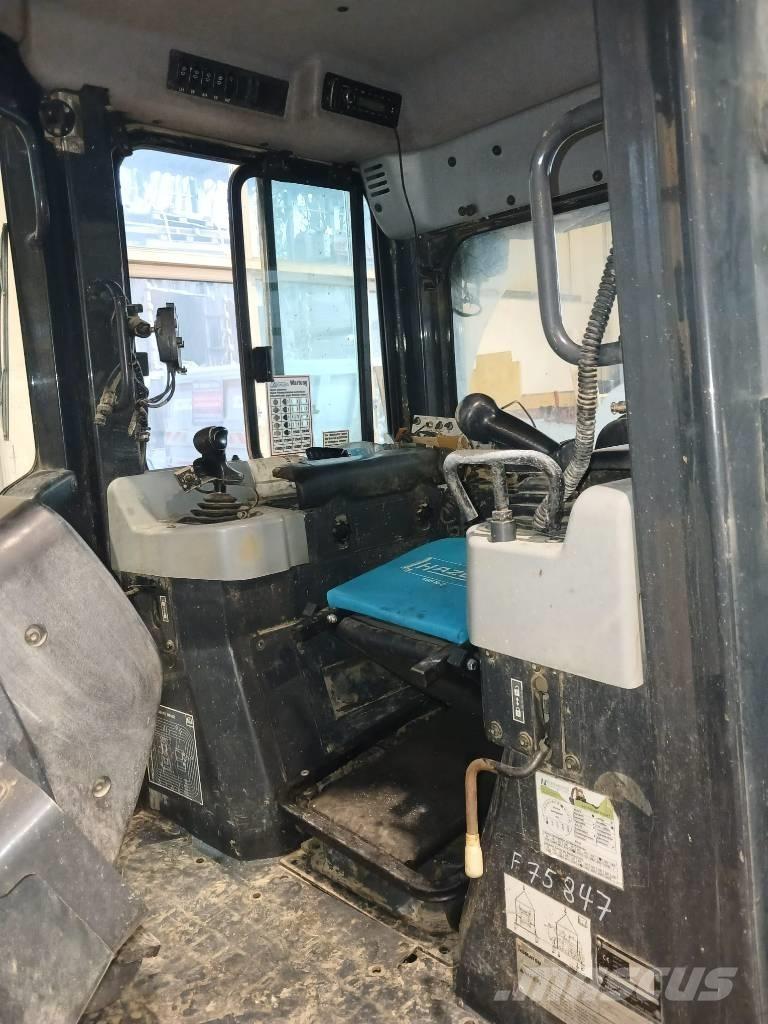 Komatsu D 51 PX-22 Гусеничные бульдозеры