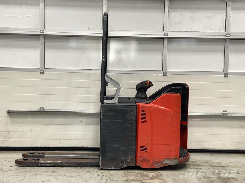 Linde T20SP Самоходные электрические тележки