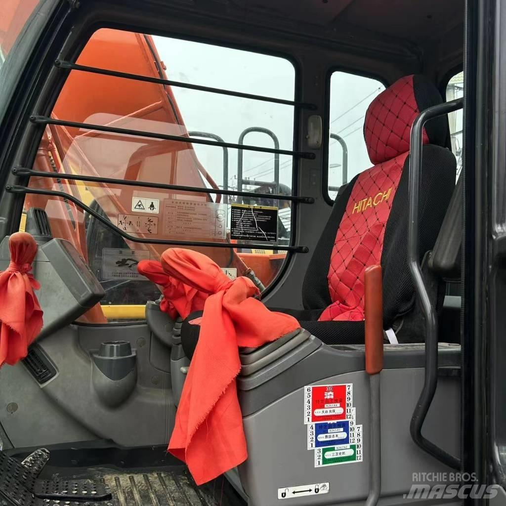 Hitachi ZX 120 Гусеничные экскаваторы