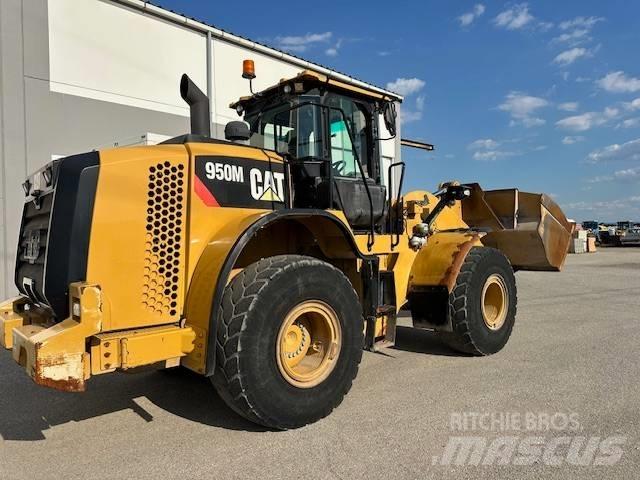 CAT 950M Фронтальные погрузчики