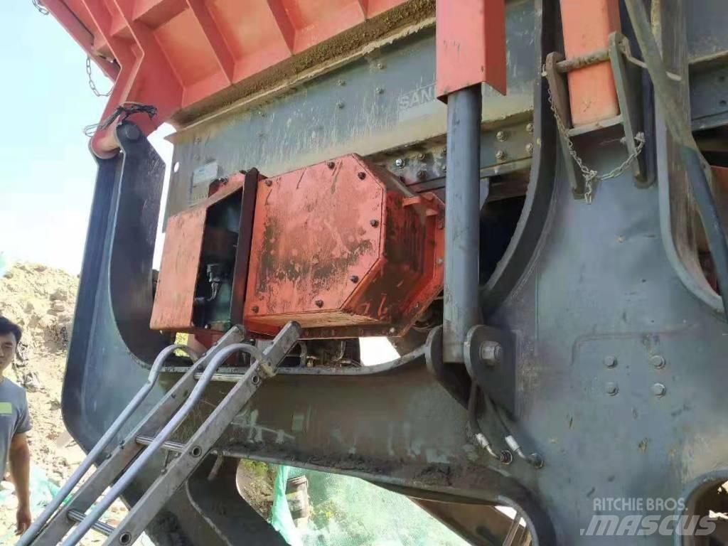 Sandvik QJ330 Мобильные дробилки