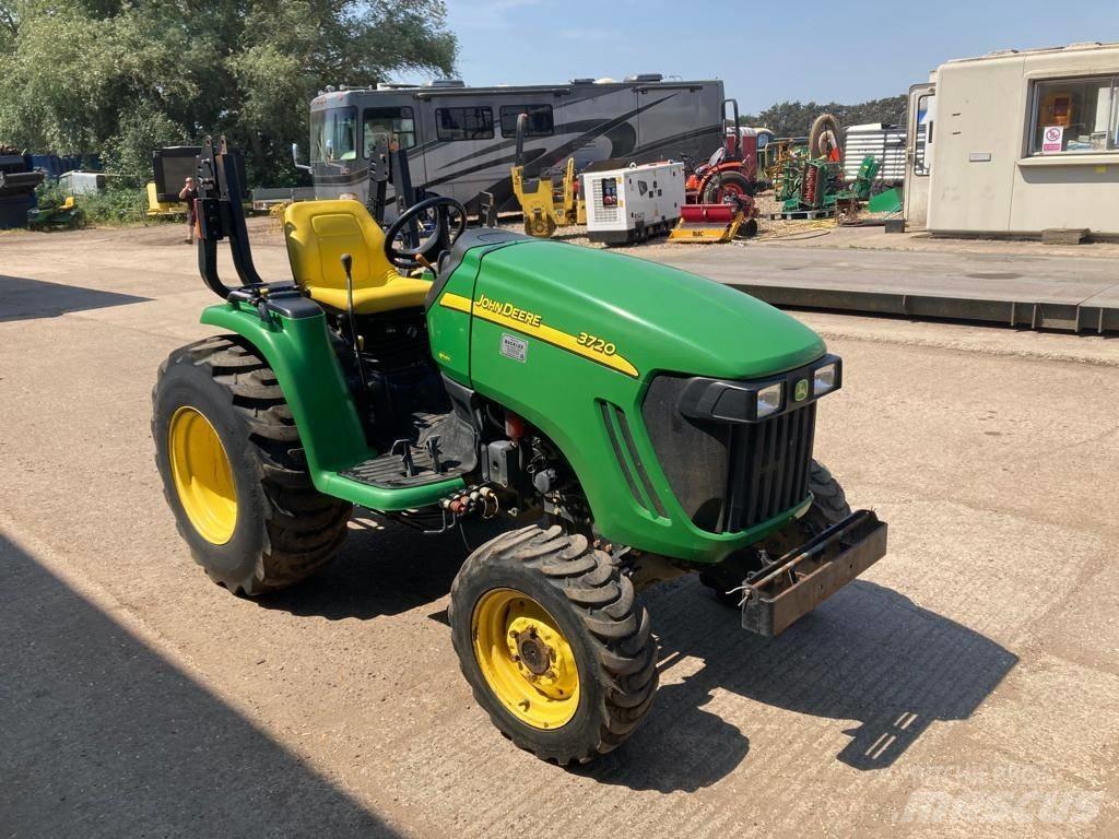 John Deere 3720 Трактора