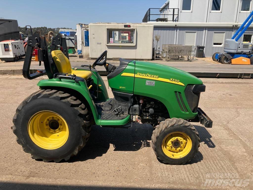 John Deere 3720 Трактора