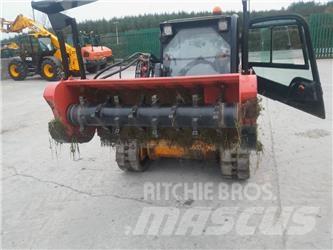 JCB 190 T Компактные навесные орудия