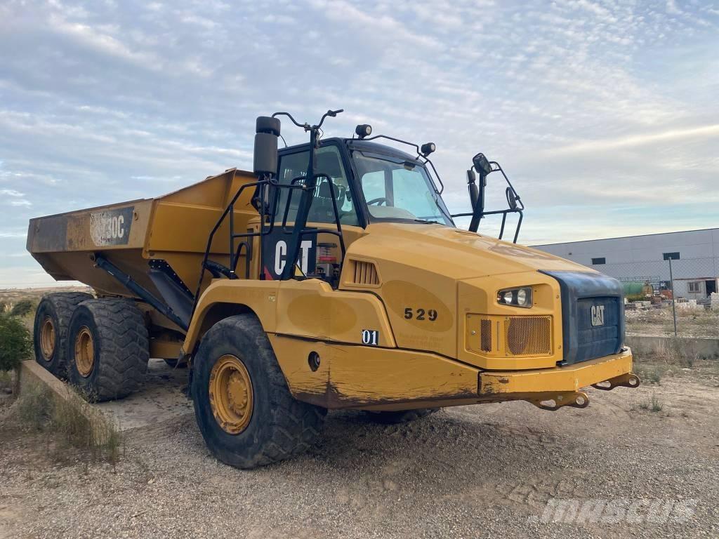 CAT 730 C Шарнирно-сочленённые самосвалы
