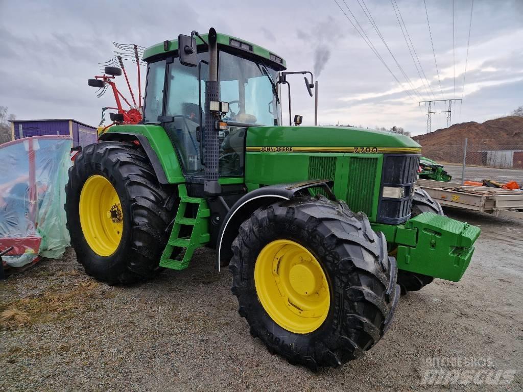 John Deere 7700 Трактора