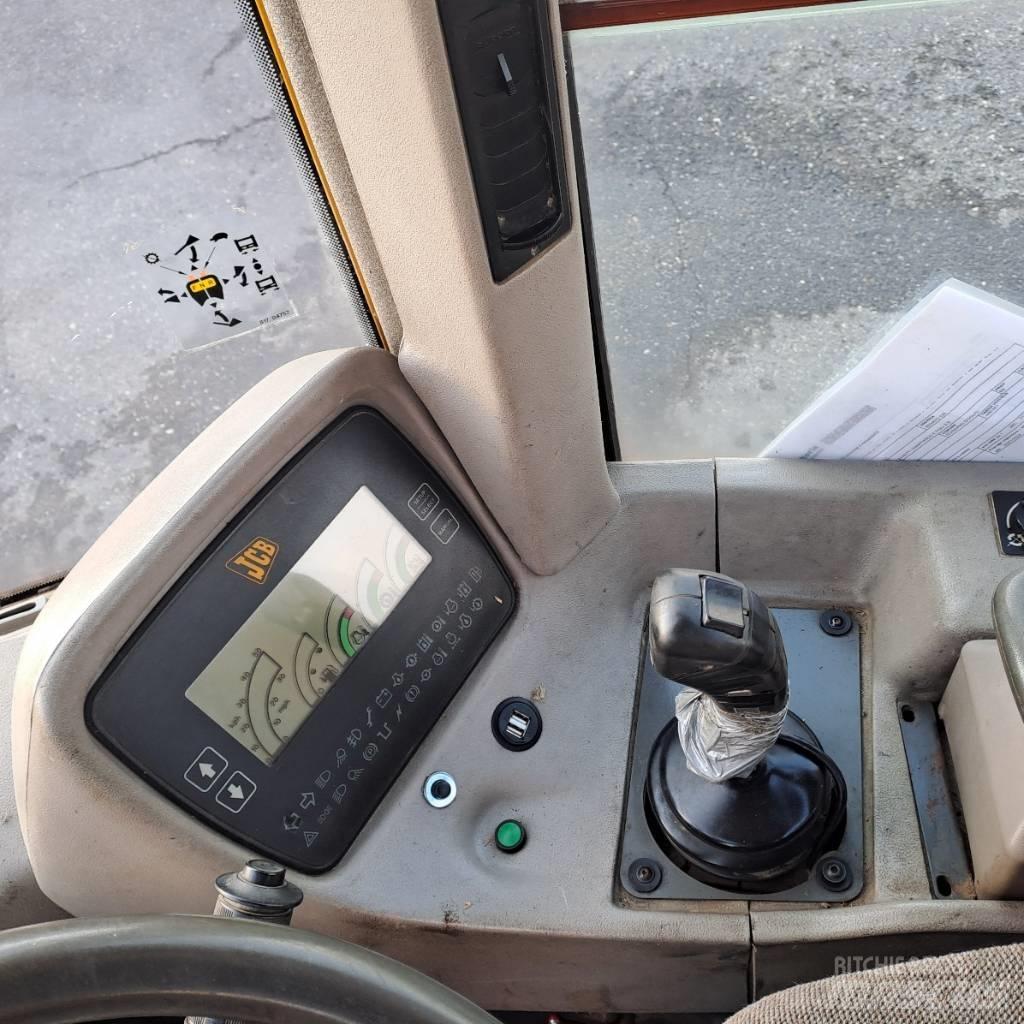 JCB 426 B Фронтальные погрузчики