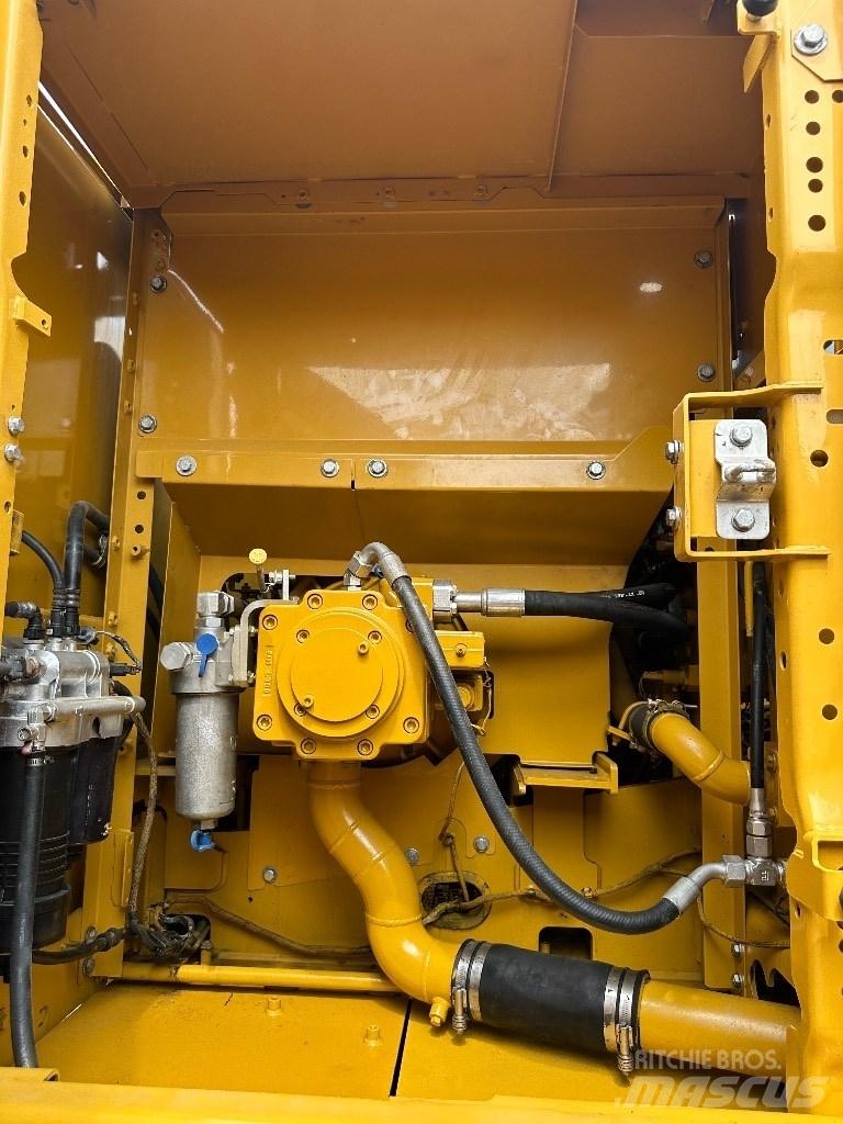 CAT CAT320 Малые экскаваторы 7т-12т