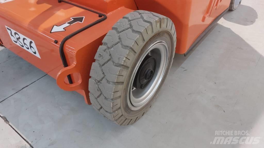 JLG E 400 AJPN Коленчатые подъемники