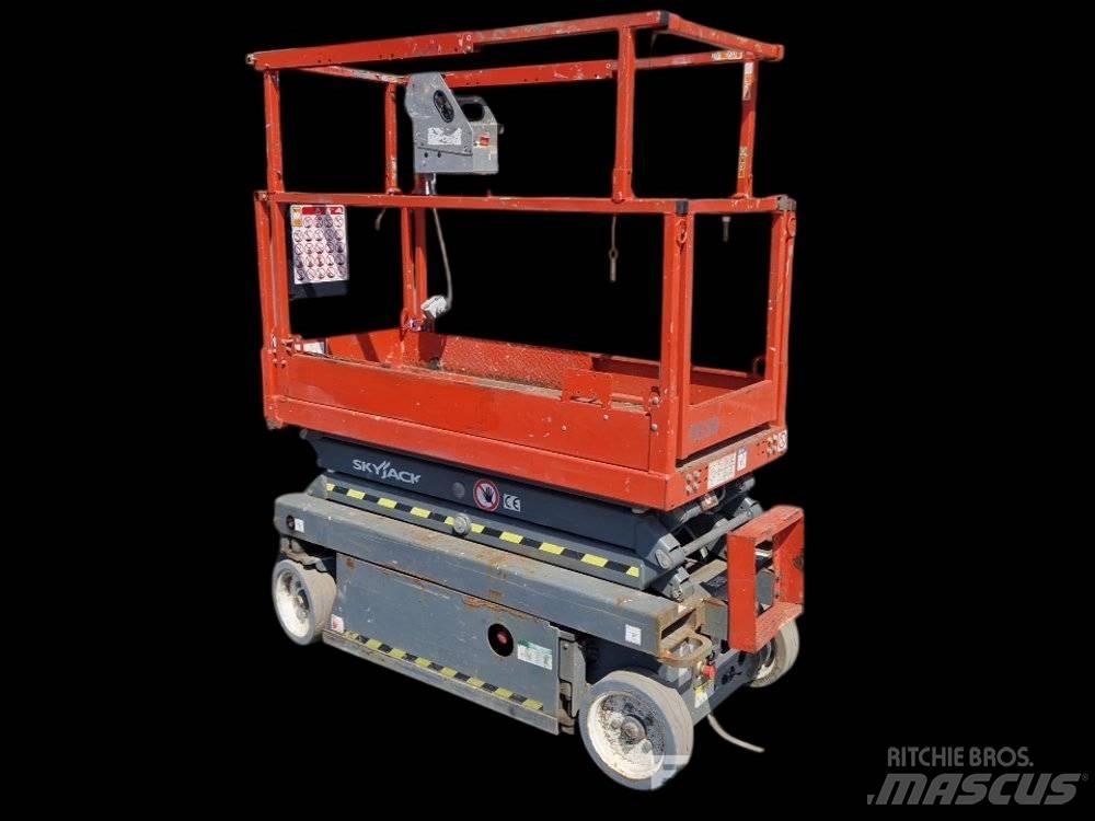 SkyJack SJ III 3215 Ножничные подъемники