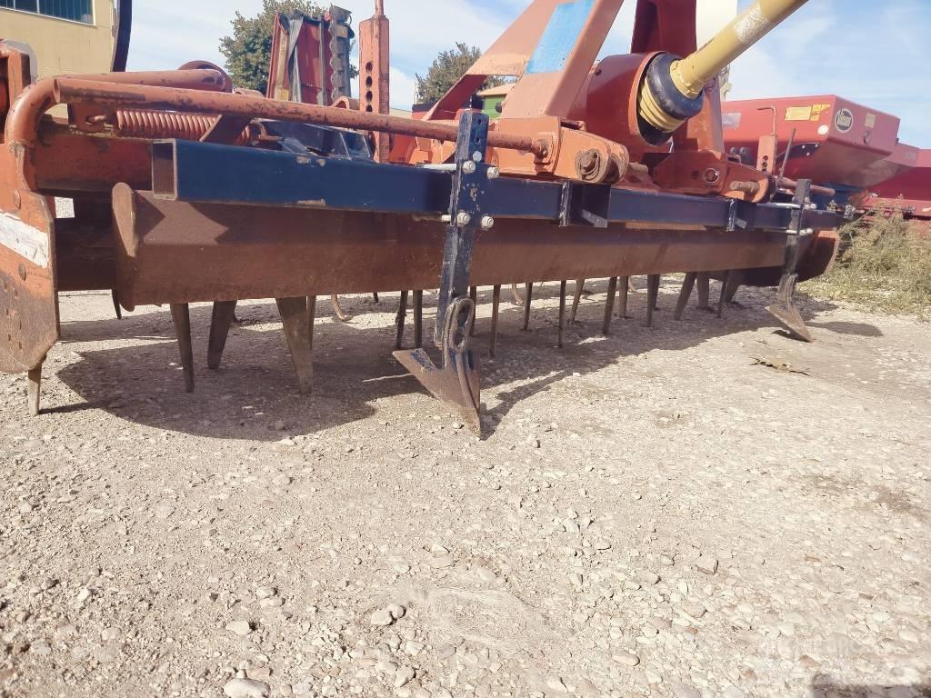 Kuhn HR 302 Пружинные бороны