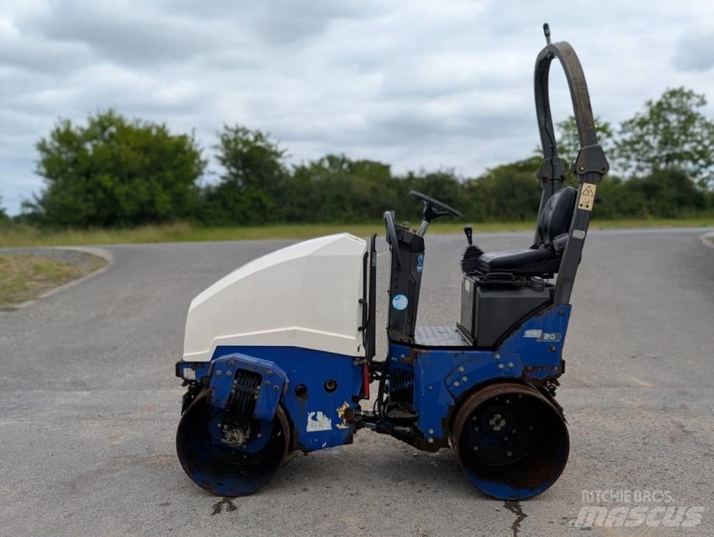 Ammann ARX 20 Катки тротуарные