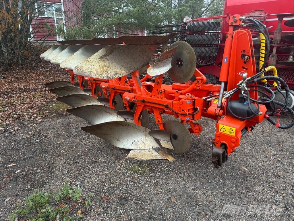 Kuhn Vari-Master 122 Оборотные плуги