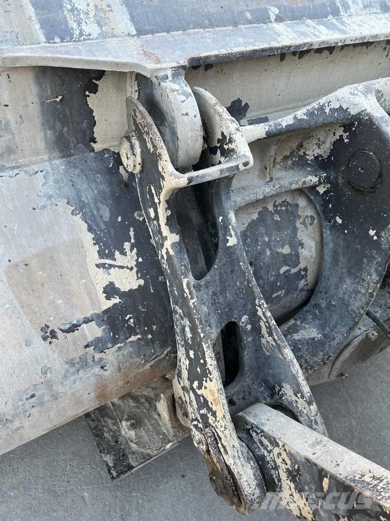 Volvo L120G Фронтальные погрузчики