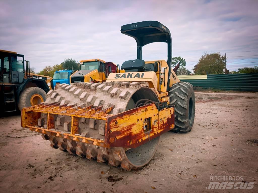 Sakai SV 540 T Грунтовые катки