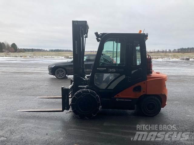 Doosan D35C-7 Дизельные погрузчики