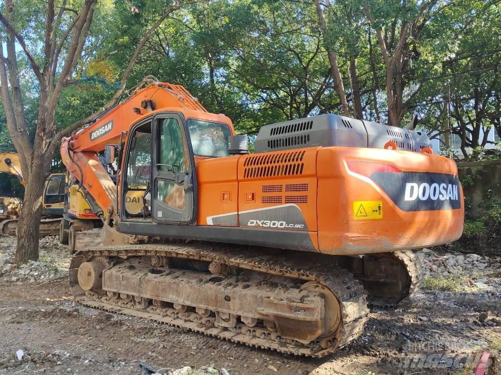 Doosan DX 300 LC Гусеничные экскаваторы