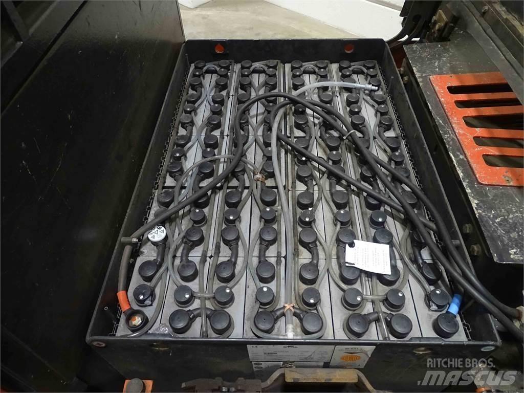 Linde P250 Складские электротягачи