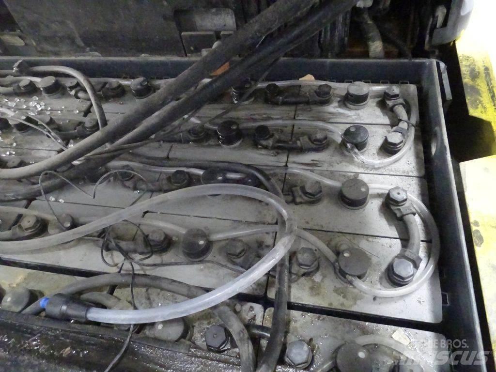 Toyota 7FBMF25 Электропогрузчики