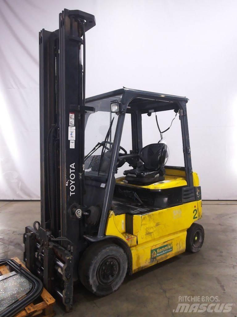 Toyota 7FBMF25 Электропогрузчики