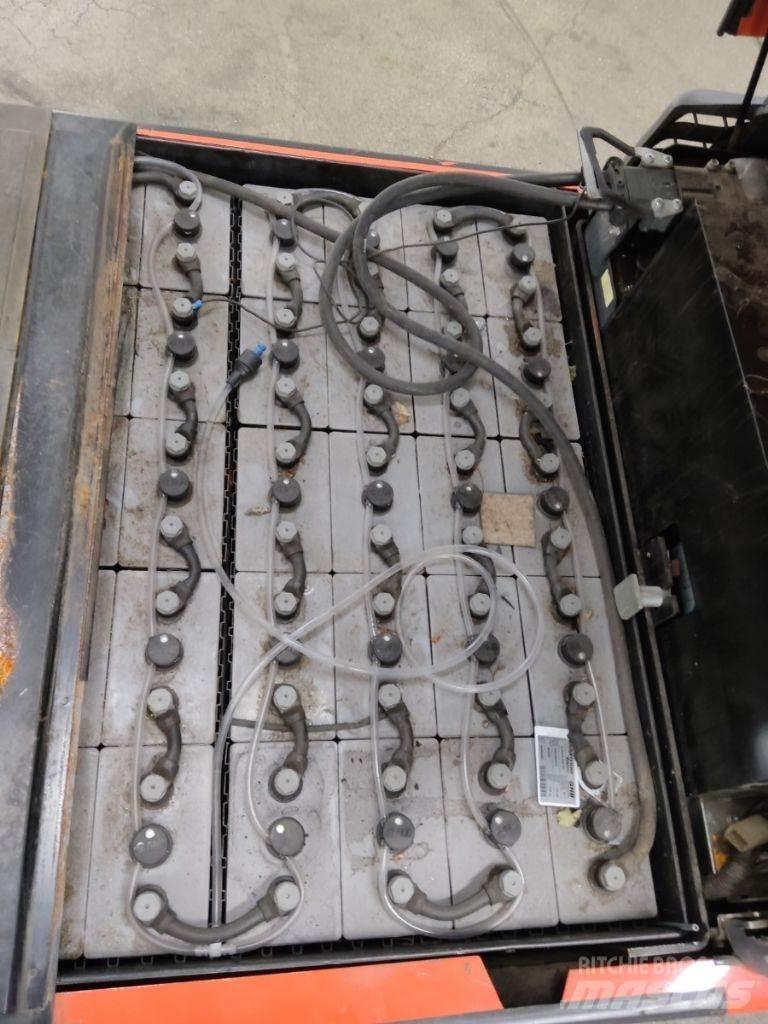 Toyota 7FBMF30 Электропогрузчики