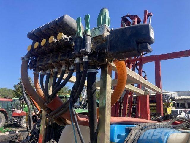  atasa 1000 L Прицепные опрыскиватели