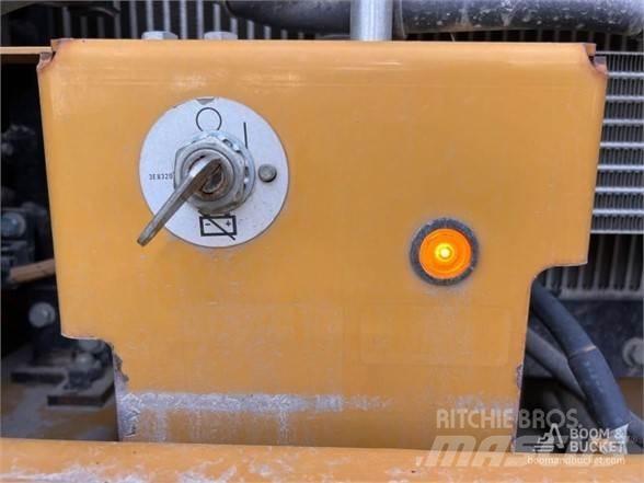 CAT 320 Гусеничные экскаваторы