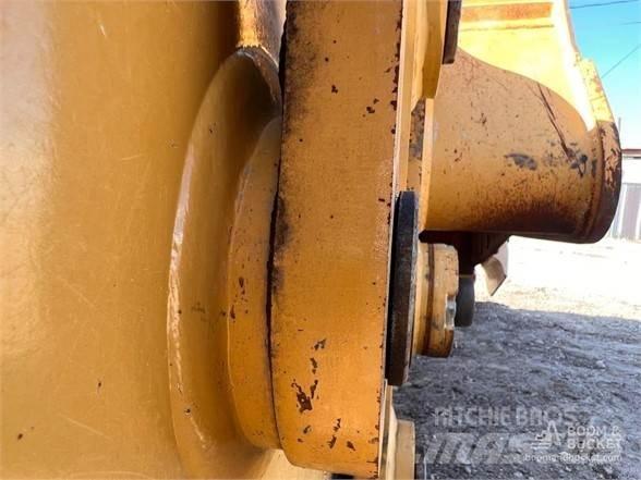 CAT 320 Гусеничные экскаваторы