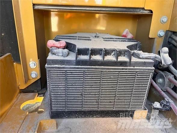 CAT 320 Гусеничные экскаваторы