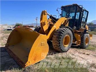 CAT 938M Фронтальные погрузчики