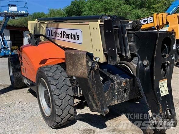 JLG 1055 Телескопические погрузчики
