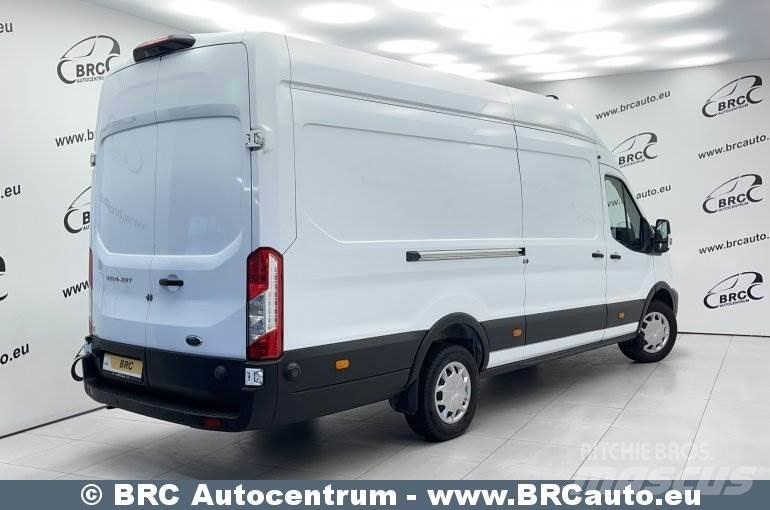 Ford Transit Цельнометаллический фургоны