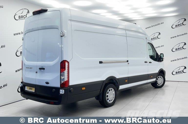 Ford Transit Цельнометаллический фургоны