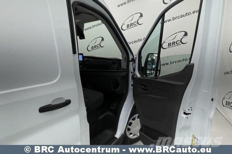 Ford Transit Цельнометаллический фургоны