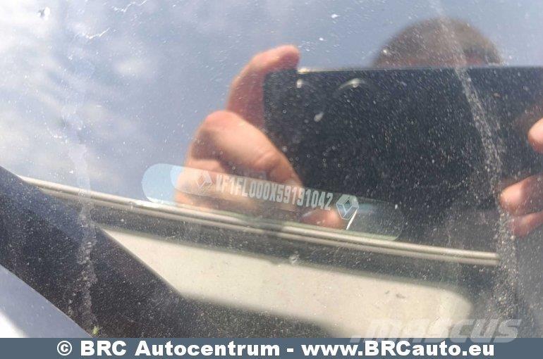 Renault Trafic Цельнометаллический фургоны